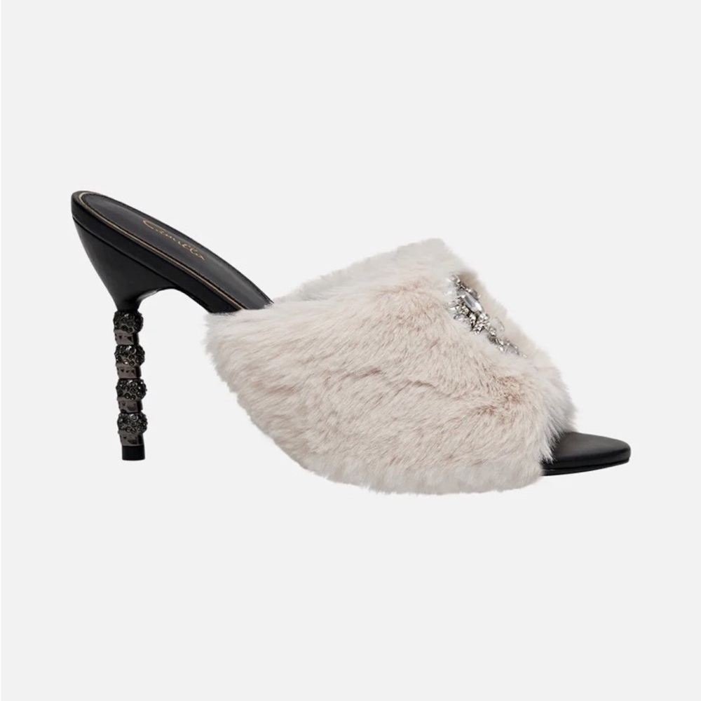 Camilla Elegant soft ivory faux Fur Heeled Mules size 38